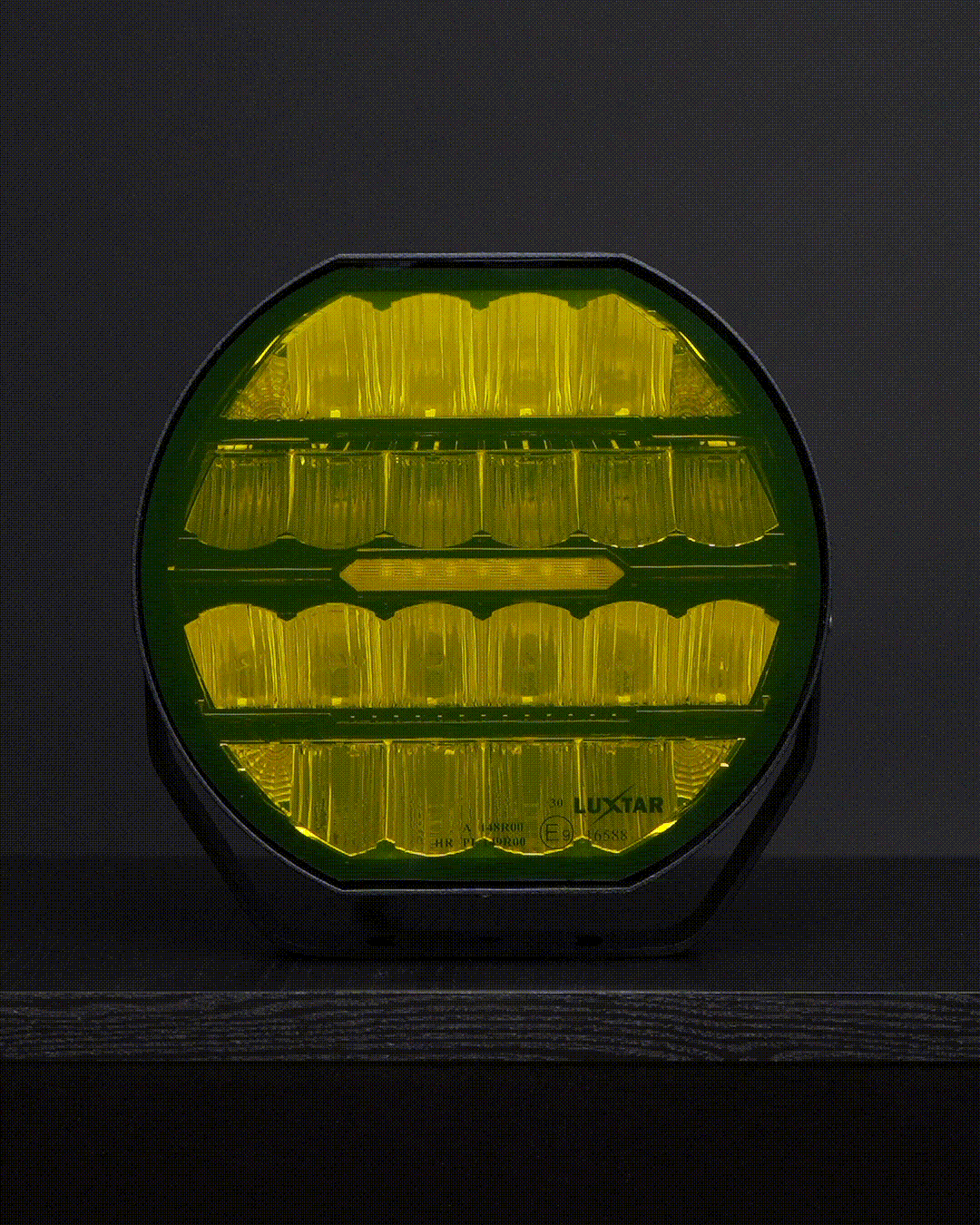 Stellar Dynamic 9" White Amber - Image 3